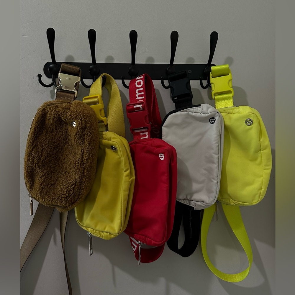 Lululemon belt bags!